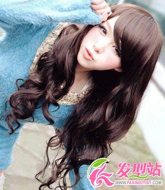 2013最新女生長卷發(fā)發(fā)型