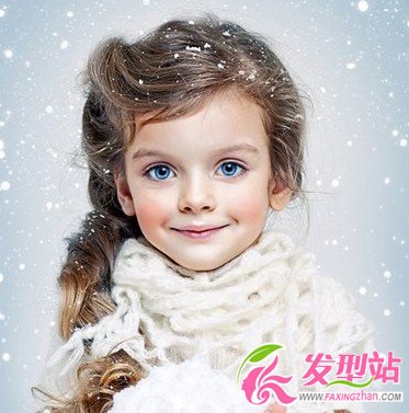 2013小女孩短發(fā)可愛發(fā)型綁扎方法