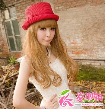 女生個(gè)性獨(dú)特中長(zhǎng)發(fā)發(fā)型