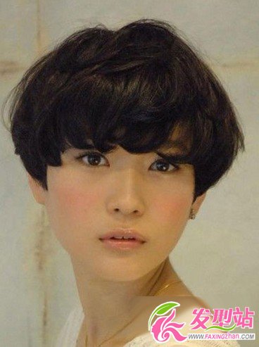 2013流行發(fā)型:女生時(shí)尚蘑菇頭