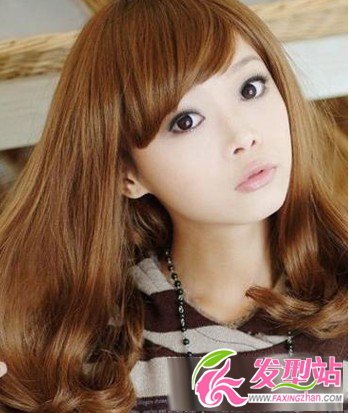 最新發(fā)型:韓國(guó)女生潮流卷發(fā)發(fā)型