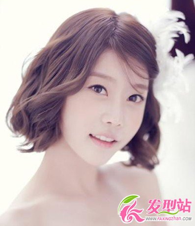 最新發(fā)型:清爽時(shí)尚女生短發(fā)發(fā)型