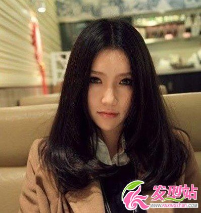 最新氣質(zhì)中長(zhǎng)發(fā)梨花頭發(fā)型