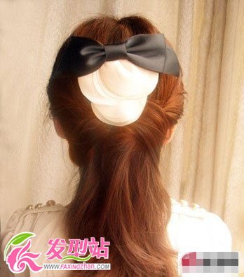 夏季時尚馬尾發(fā)型扎發(fā)教程