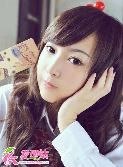 女生浪漫卷發(fā)發(fā)型 優(yōu)雅詮釋女人魅力