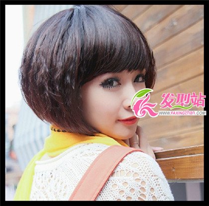 女生短發(fā)玉米燙發(fā)發(fā)型 打造清純甜美女生