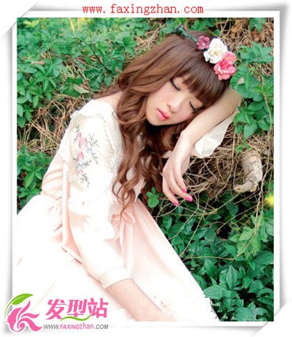 2013中長發(fā)女生流行卷發(fā)發(fā)型圖片