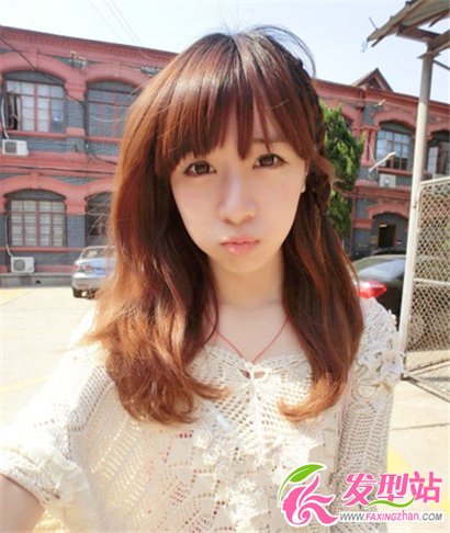 2013女生夏天甜美系染發(fā)顏色 做甜美時尚美女