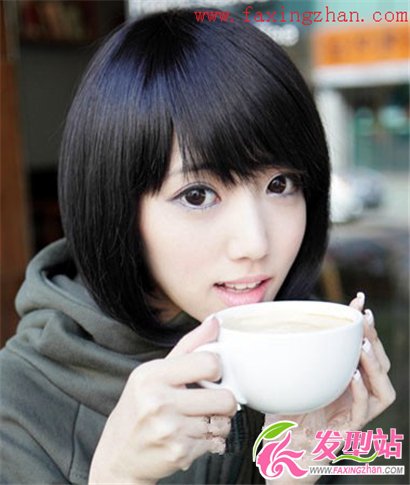 齊劉海女生時尚短發(fā)發(fā)型 做夏日可愛女生