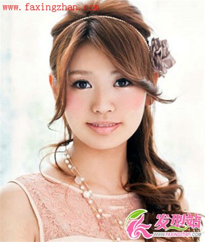 發(fā)型diy:女生必學(xué)優(yōu)雅半扎發(fā)教程圖解
