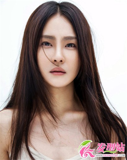 女士氣質(zhì)直發(fā)發(fā)型 增添女性清純可愛