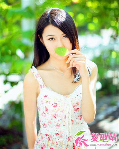 女士氣質(zhì)直發(fā)發(fā)型 增添女性清純可愛