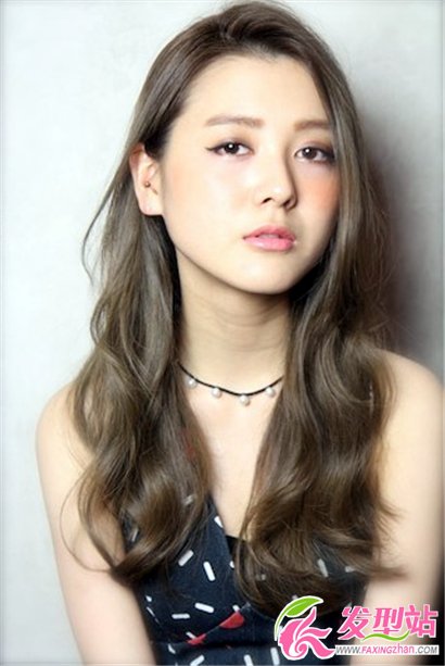 韓式優(yōu)雅卷發(fā)發(fā)型 打造浪漫女生