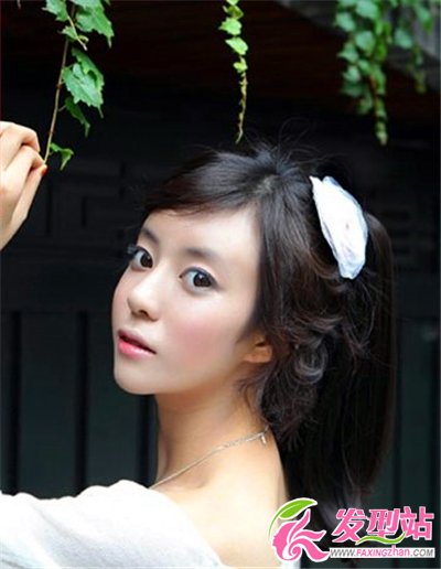 最可愛馬尾發(fā)型扎發(fā) 打造蘿莉青春派