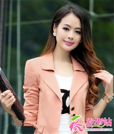 女士修顏卷發(fā)發(fā)型 時尚減齡好利器