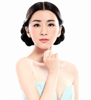 女星流行盤發(fā)大比拼 誰才是真正女神