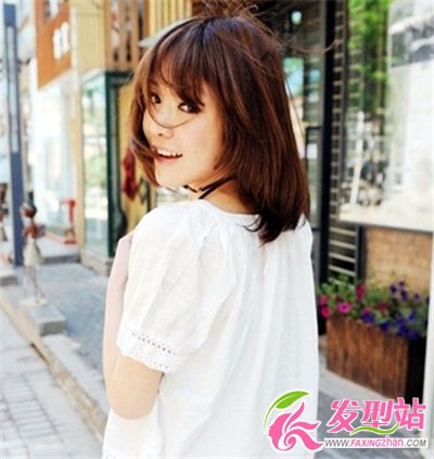 女生時尚層次感短發(fā) 打造清新修顏短發(fā)美女