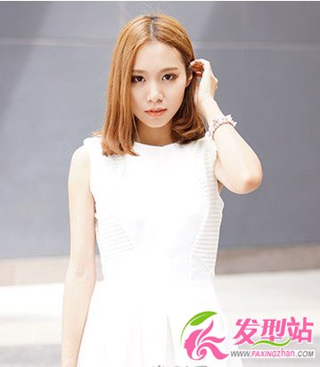 2013中長發(fā)女生流行卷發(fā)發(fā)型