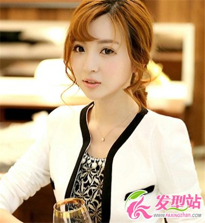 職場(chǎng)女性搭配西裝流行發(fā)型圖片