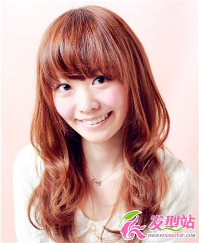 中長發(fā)女生棕色系卷發(fā)發(fā)型