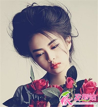 經(jīng)典高雅無劉海盤發(fā) 擁有明星般氣質(zhì)