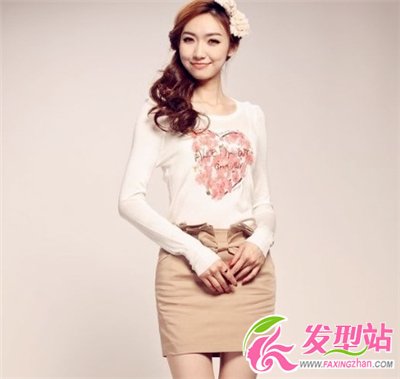 中長(zhǎng)發(fā)扎什么發(fā)型好 簡(jiǎn)單馬尾發(fā)型最顯個(gè)性