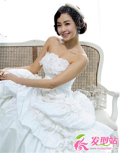 2014最新新娘發(fā)型圖片 浪漫婚禮必選發(fā)型