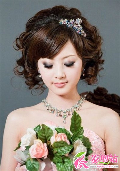 短發(fā)女生2014時尚燙發(fā) 女生流行燙發(fā)發(fā)型