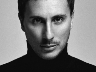 피O(sh)Ӌ(j)Luigi MurenucnģKate MossI(lng)ȫr(sh)аl(f)