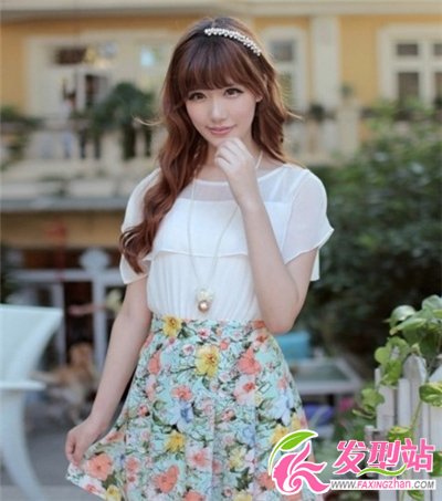 2014長(zhǎng)發(fā)女生流行蛋卷頭 時(shí)尚卷發(fā)打造最美臉型