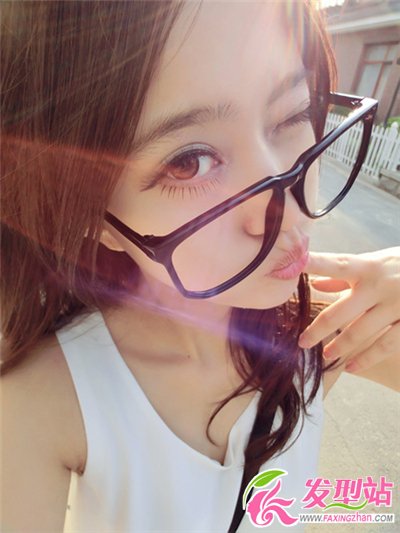 2014最新發(fā)型:簡(jiǎn)單劉海發(fā)型展現(xiàn)淑女氣質(zhì)