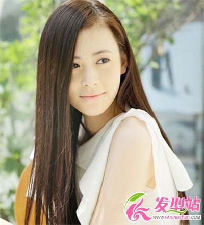 2014女生氣質(zhì)養(yǎng)眼直發(fā)發(fā)型推薦 清新直發(fā)倍增淑女范