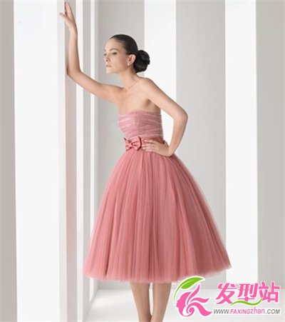歐美女士宴會(huì)晚裝發(fā)型 時(shí)尚發(fā)型搭配最博眼球