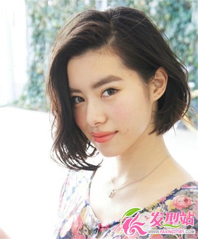 大臉的女生適合什么短發(fā)發(fā)型 胖臉女生的最佳瘦臉發(fā)型
