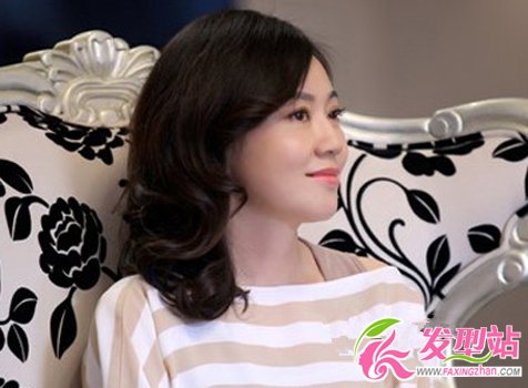 中年女士流行什么發(fā)型 一仆二主閆妮居家發(fā)型