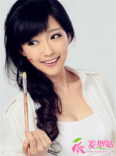 春夏季女生最愛扎發(fā)發(fā)型 簡單清新馬尾扎發(fā)發(fā)型