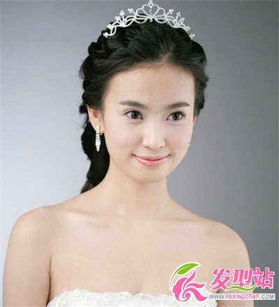五一結(jié)婚流行什么新新娘發(fā)型 春夏季最浪漫韓式新娘發(fā)型