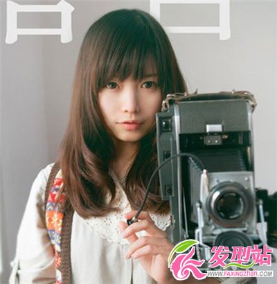 女生夏季百搭梨花頭發(fā)型 修顏時(shí)尚最受寵