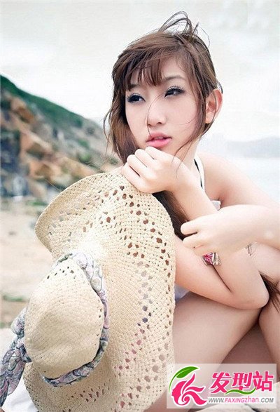 發(fā)型融入生活時尚來源平淡 夏季女生時尚出游發(fā)型推薦