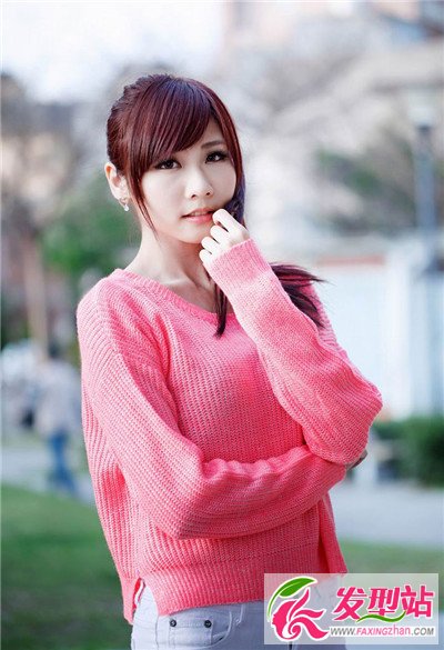 女生清純時(shí)尚系發(fā)型代表 把清純展現(xiàn)淋漓盡致