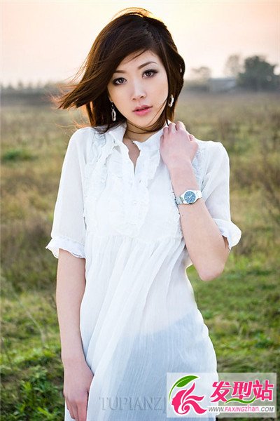 清新美女中長發(fā)發(fā)型 時尚發(fā)型打造百花齊放美感