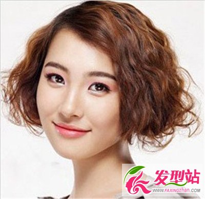 荷葉頭怎么設(shè)計(jì)好看 氧氣女生荷葉頭讓你瞬間減齡