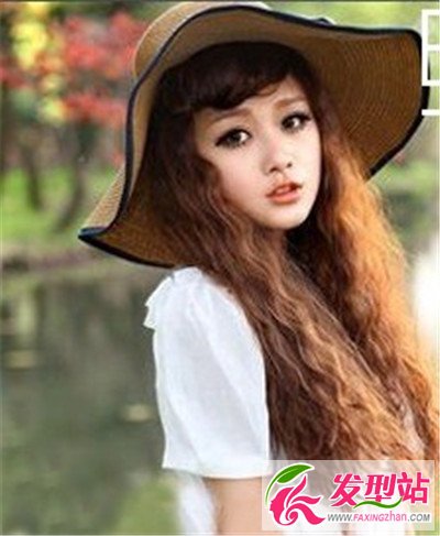 2014最新發(fā)型:女生卷發(fā)讓你氣質(zhì)百倍