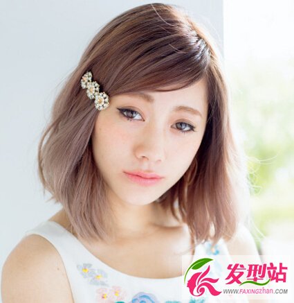 懶美眉一學(xué)就會(huì)的發(fā)型 教你用小發(fā)飾做造型