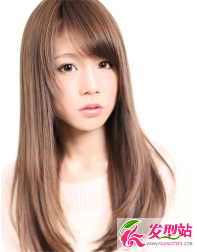 女生大氣直發(fā)發(fā)型 洋氣風(fēng)靡有魅力