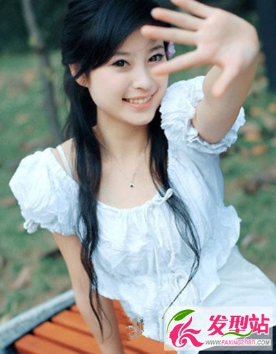 具有優(yōu)雅氣質(zhì)的時(shí)尚造型 美麗女生隨心發(fā)型