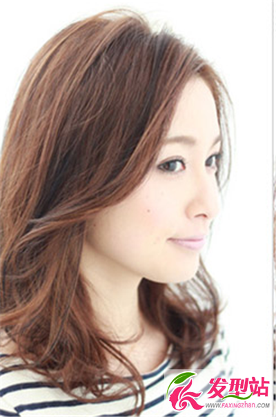 休閑簡單氣質(zhì)依舊 輕熟女發(fā)型教你輕松駕馭