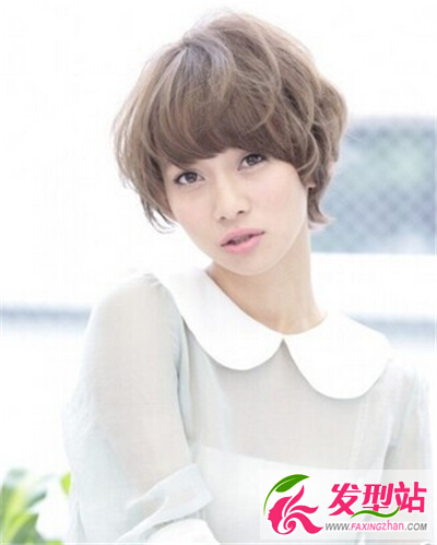清新美女必備蓬松短發(fā) 上演青春逆襲