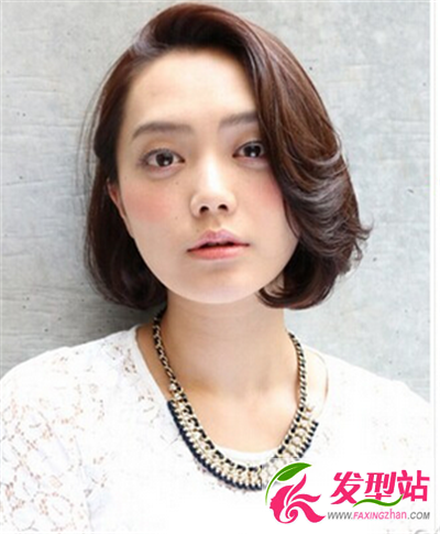 輕松簡(jiǎn)單造型通吃 女生卷發(fā)發(fā)型展現(xiàn)百變氣質(zhì)