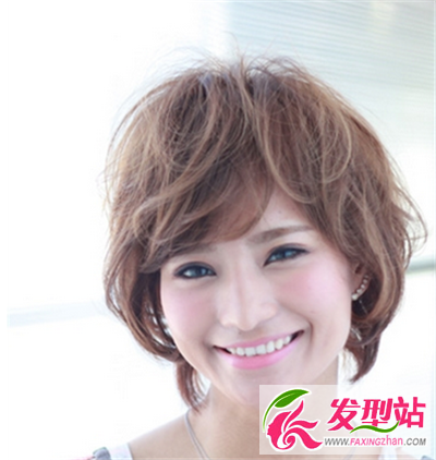 方臉女生們的專屬天地 修顏發(fā)型盡顯美麗更加自信